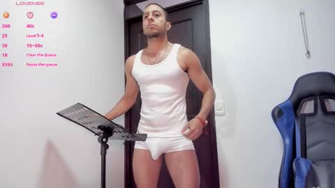 Snapshot of lelouch_master chatting on 11, 10, 2025 hi im lelo... nice to meet you I appreciate your thumbs up It is very important and you would help me a lot online show from 11, 10, 2025