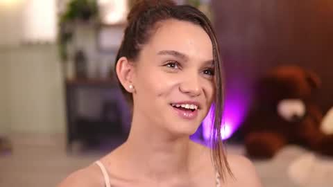 Snapshot of lena_laurent chatting on 19, 6, 2026 Lena Laurent online show from 19, 6, 2026