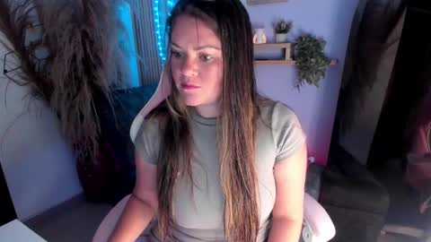 Lena Paul online show from 25, 1, 2025