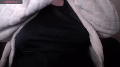 lenagolden online show from 4, 3, 2026