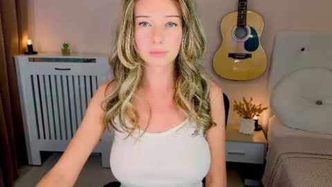Snapshot of lenamuti chatting on 8, 6, 2026 Lena online show from 8, 6, 2026