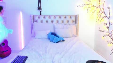 Lena  online show from 7, 4, 2026