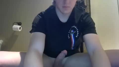 lenewton2004 online show from 19, 1, 2025