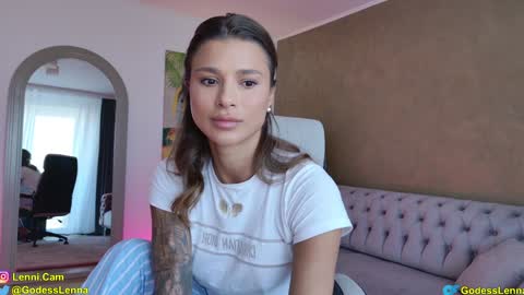 Snapshot of lenna_godess chatting on 28, 9, 2025 Lenna Goddess online show from 28, 9, 2025