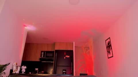 Lenner INDEPENDENT MODEL online show from 22, 2, 2025