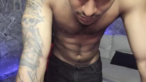 Leo independent model online show from 30, 9, 2025