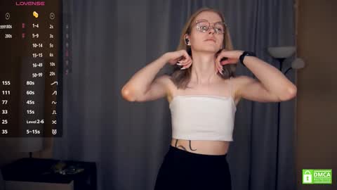 Hello Im Roxy Im just starting my journey here so lets get acquainted online show from 17, 1, 2026