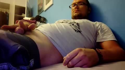 Snapshot of leolongbln chatting on 13, 9, 2025 leolongbln online show from 13, 9, 2025