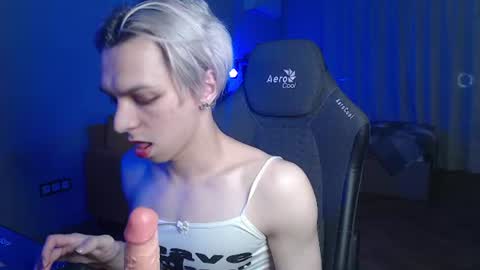 Snapshot of leon_yuugen chatting on 7, 7, 2026 Leon online show from 7, 7, 2026