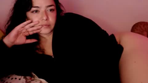 Snapshot of leona_12 chatting on 3, 7, 2026 leona_12 online show from 3, 7, 2026