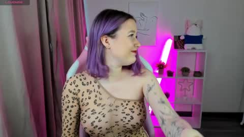 Snapshot of leona_williams chatting on 13, 2, 2025 leona_williams online show from 13, 2, 2025