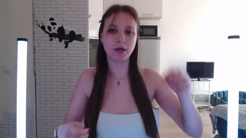 Leonaalove online show from 21, 4, 2026