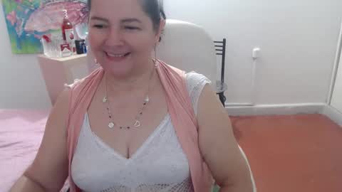 Snapshot of leonela_69 chatting on 14, 10, 2025 leonela online show from 14, 10, 2025
