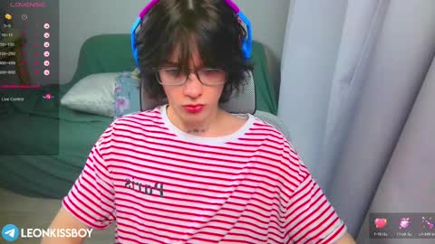 leonkissboy online show from 2, 4, 2026