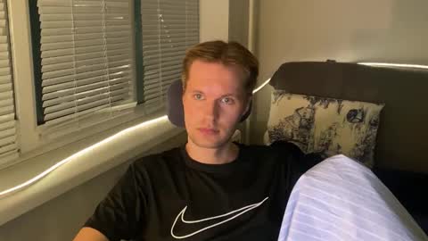 Snapshot of leonnextdoor chatting on 15, 1, 2026 Leon online show from 15, 1, 2026