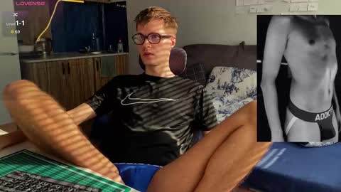 Snapshot of leonnextdoor chatting on 28, 2, 2026 Leon online show from 28, 2, 2026