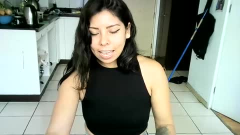Snapshot of leonorfox chatting on 18, 7, 2026 leonorfox online show from 18, 7, 2026