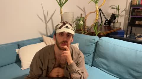 Snapshot of leonvampire chatting on 1, 2, 2025 Leon online show from 1, 2, 2025