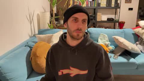 Snapshot of leonvampire chatting on 1, 2, 2025 Leon online show from 1, 2, 2025