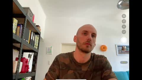 Snapshot of leonvampire chatting on 5, 5, 2026 Leon online show from 5, 5, 2026