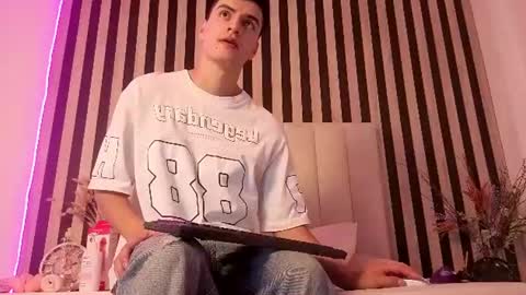leotease online show from 14, 6, 2026