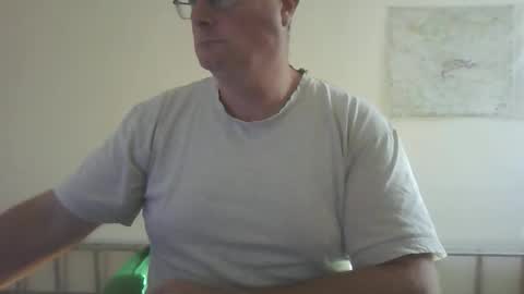 Snapshot of lerase40 chatting on 17, 11, 2025 homquisgode online show from 17, 11, 2025