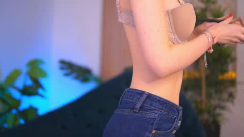 Snapshot of lesaismore chatting on 28, 12, 2024 Jessie online show from 28, 12, 2024