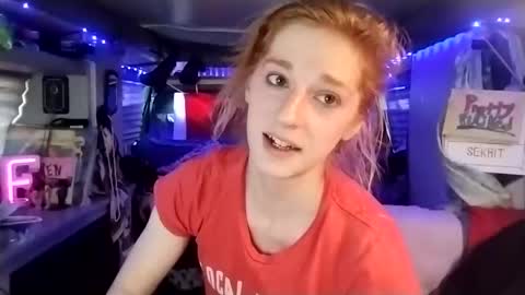 Snapshot of lesleygumgrass chatting on 10, 3, 2025 LesleyGumGrass- The Boring Trans girl online show from 10, 3, 2025