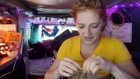 Snapshot of lesleygumgrass chatting on 21, 9, 2025 LesleyGumGrass- The Boring Trans girl online show from 21, 9, 2025