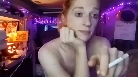 Snapshot of lesleygumgrass chatting on 12, 10, 2025 LesleyGumGrass- The Boring Trans girl online show from 12, 10, 2025