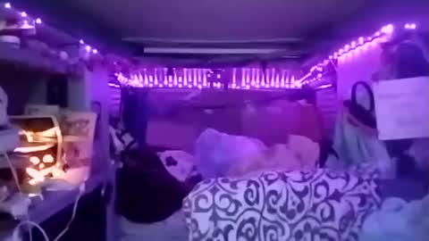 Snapshot of lesleygumgrass chatting on 1, 11, 2025 LesleyGumGrass- The Boring Trans girl online show from 1, 11, 2025