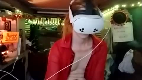 Snapshot of lesleygumgrass chatting on 12, 11, 2025 LesleyGumGrass- The Boring Trans girl online show from 12, 11, 2025