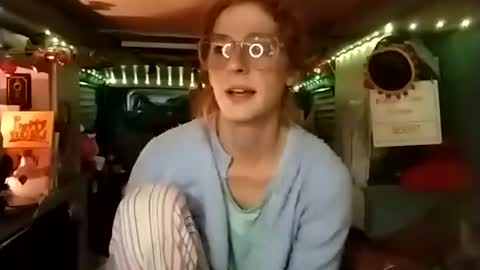 Snapshot of lesleygumgrass chatting on 21, 11, 2025 LesleyGumGrass- The Boring Trans girl online show from 21, 11, 2025