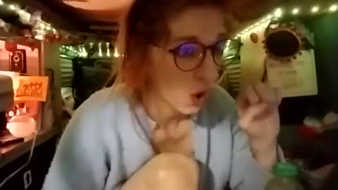 Snapshot of lesleygumgrass chatting on 5, 12, 2025 LesleyGumGrass- The Boring Trans girl online show from 5, 12, 2025