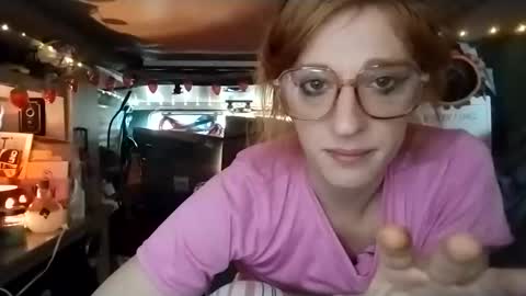 Snapshot of lesleygumgrass chatting on 16, 12, 2025 LesleyGumGrass- The Boring Trans girl online show from 16, 12, 2025