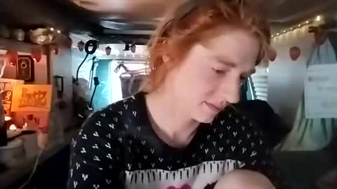 Snapshot of lesleygumgrass chatting on 13, 2, 2026 LesleyGumGrass- The Boring Trans girl online show from 13, 2, 2026