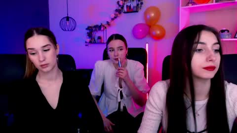 leslie_bird online show from 3, 4, 2026