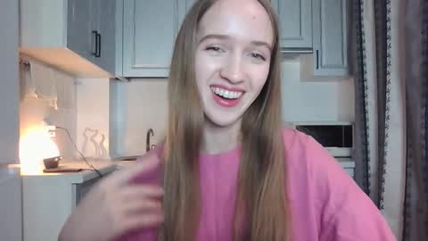  LESLIE   online show from 14, 9, 2025