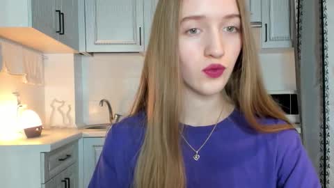  LESLIE   online show from 8, 10, 2025