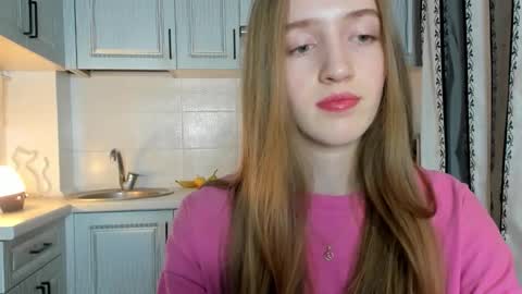  LESLIE   online show from 24, 11, 2025