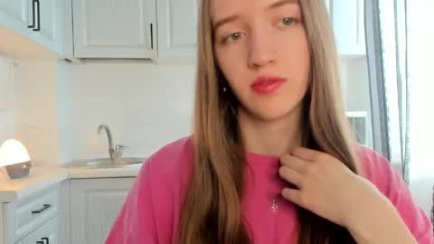 Snapshot of leslie_my_lovee chatting on 14, 4, 2026 LESLIE online show from 14, 4, 2026