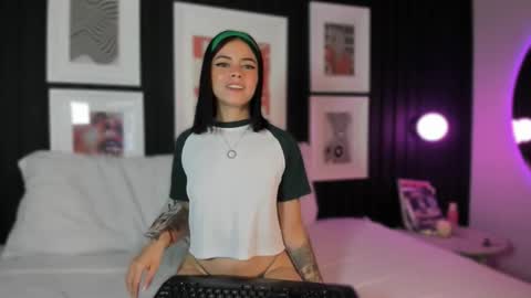 Snapshot of leslie_thompson chatting on 6, 1, 2026 leslie_thompson online show from 6, 1, 2026