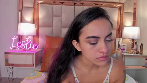 Snapshot of lesliebush chatting on 14, 11, 2025 LeslieBush online show from 14, 11, 2025