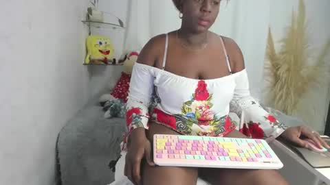 Snapshot of lesliee_brownn chatting on 3, 12, 2025 lesliee_brownn online show from 3, 12, 2025