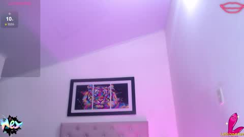 LeslyAndika online show from 11, 1, 2025