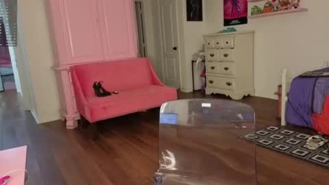 Alyssa Renee online show from 10, 8, 2026