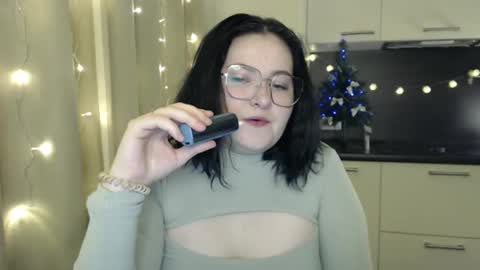 Snapshot of lesssi_ chatting on 2, 1, 2025 Alison online show from 2, 1, 2025