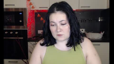 Snapshot of lesssi_ chatting on 10, 2, 2025 Alison online show from 10, 2, 2025