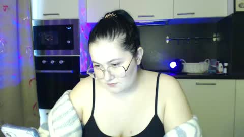 Snapshot of lesssi_ chatting on 11, 3, 2025 Alison online show from 11, 3, 2025