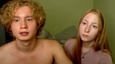 Snapshot of lessyxjhony chatting on 12, 9, 2025 Alisa Jhony online show from 12, 9, 2025